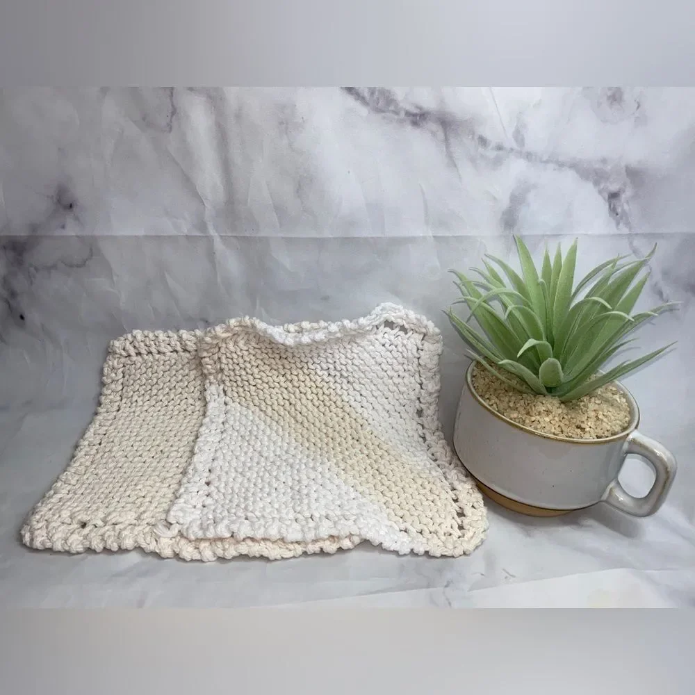 2 Vintage Hand Knit Washcloths Dish Rag 🫧